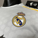 Camisa Real Madrid Titular 2025/26 - Versão Jogador Branco e Dourado