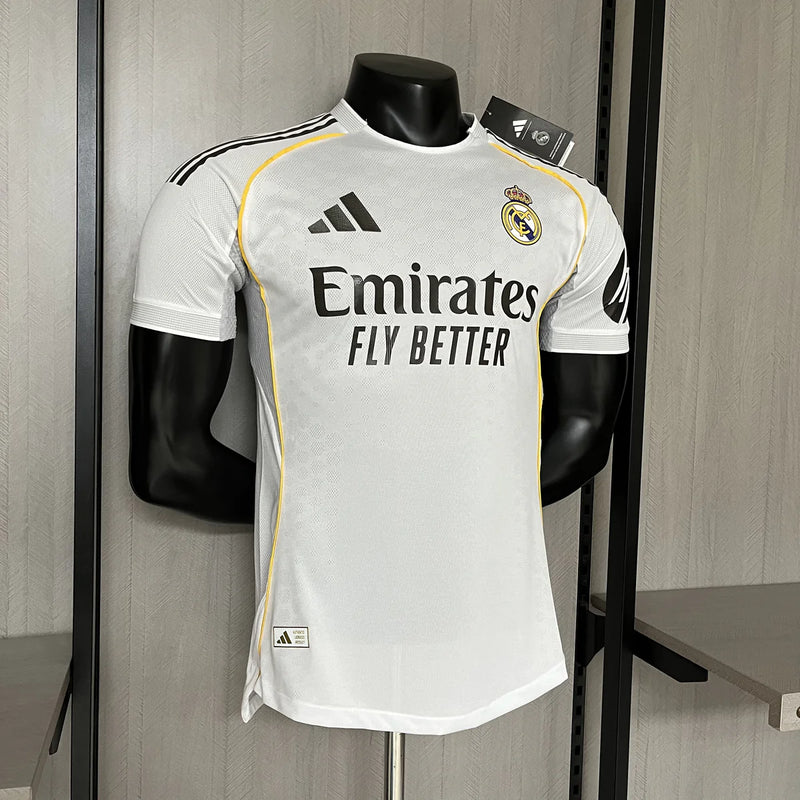 Camisa Real Madrid Titular 2025/26 - Versão Jogador Branco e Dourado