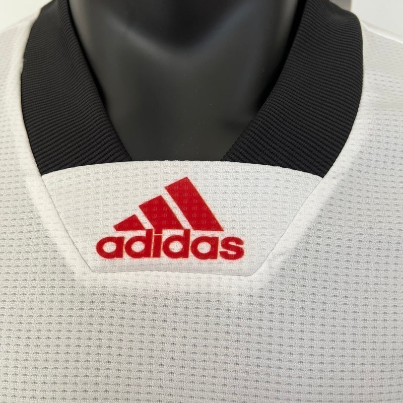 Camisa Flamengo Coleção Especial 23/24 - Jogador Adidas Masculina - Branca com detalhes em vermelho e preto